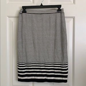 Max Studio Black and White Striped Skirt Small